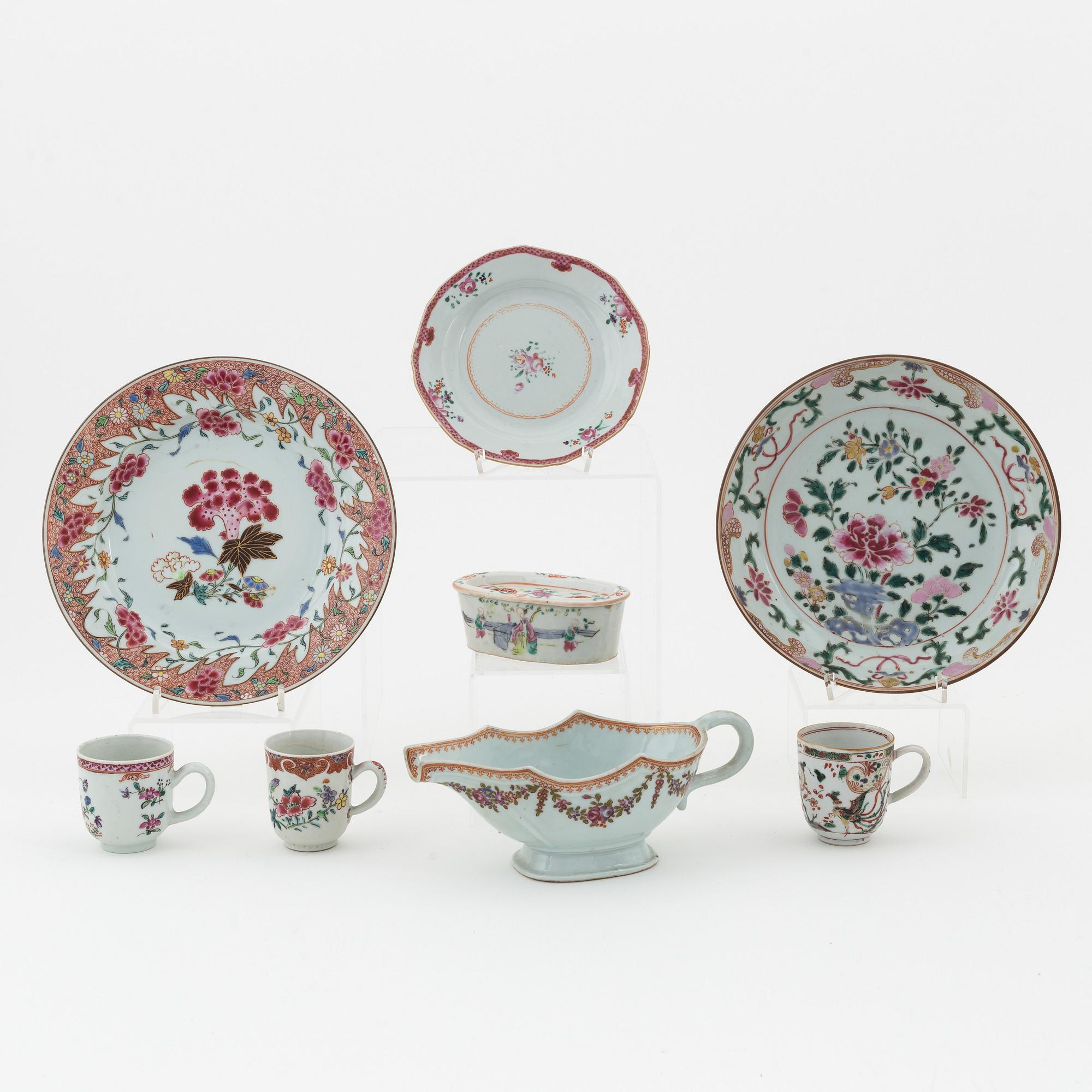 A group of Chinese Export porcelain, Qing dynasty, 18th/19th Century. (8 pieces).