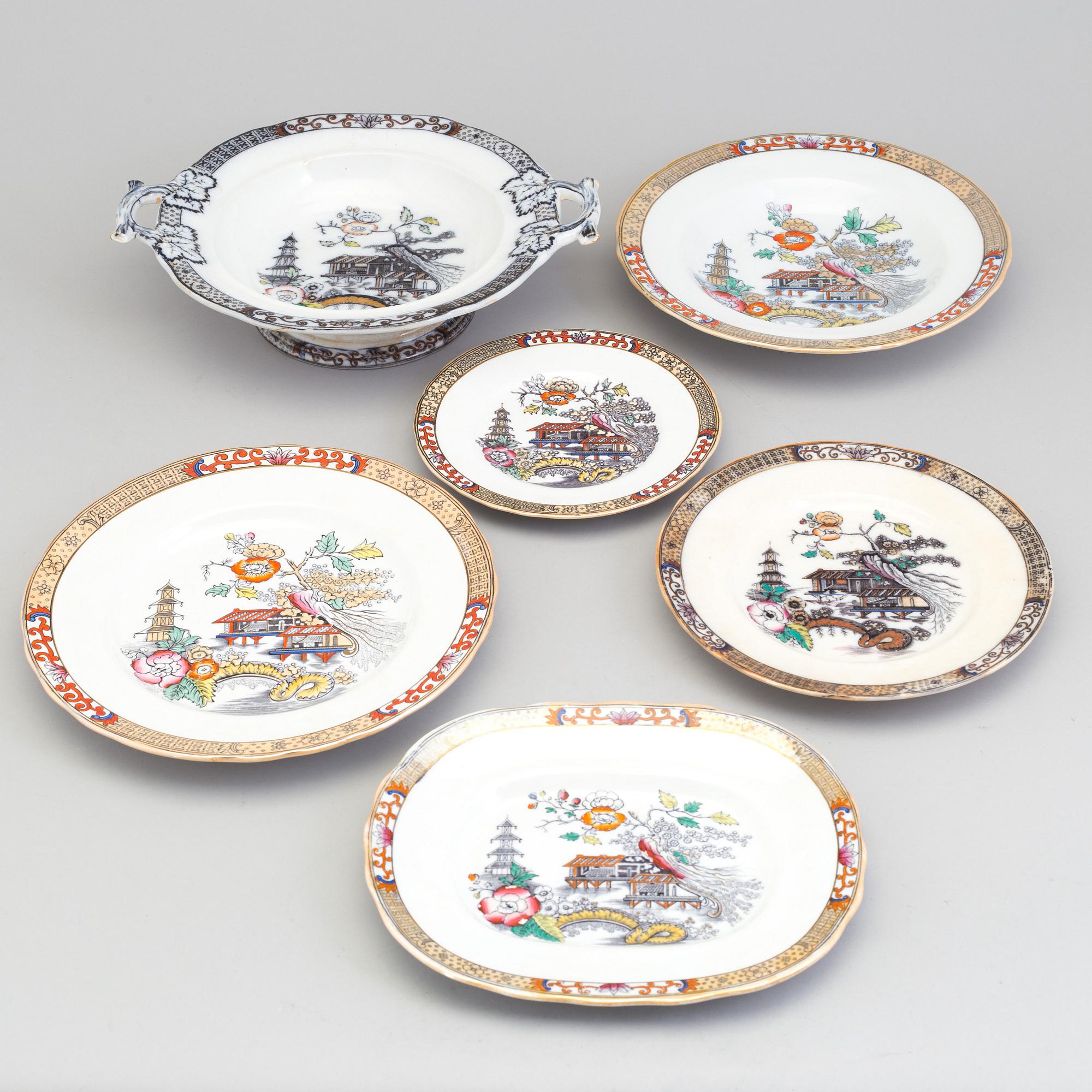 A Rörstrand 'Japan' dinner service, early 20th century (56 pieces).