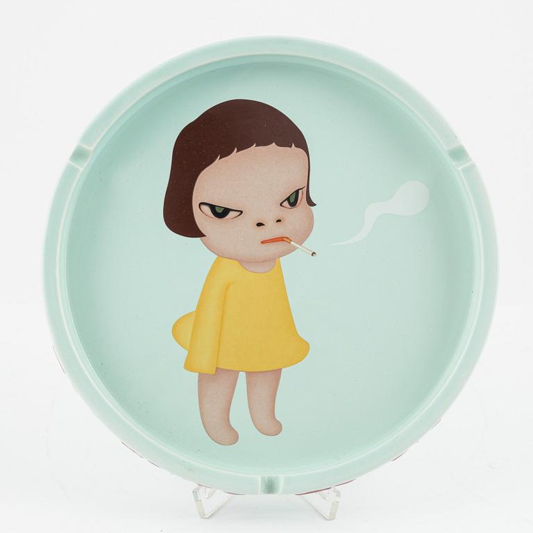 Yoshitomo Nara,  ashtray "Too Young To Die", 2002 Bozart.