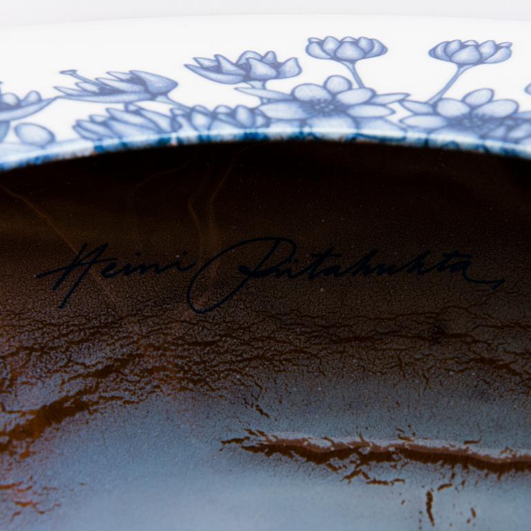 HEINI RIITAHUHTA, a porcelain sculture 'Stash' signed Heini Riitahuhta.