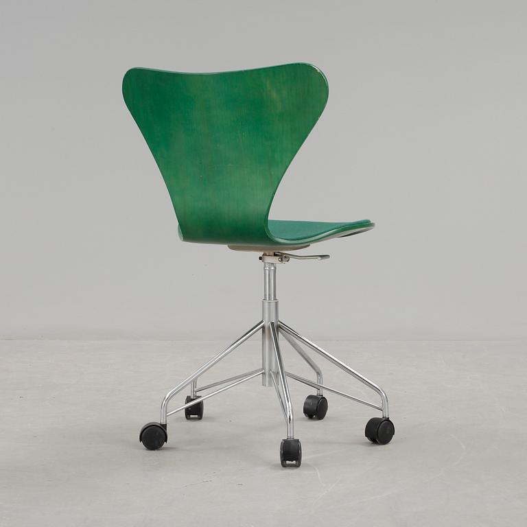SKRIVBORDSSTOL, "Sjuan", Arne Jacobsen för Fritz Hansen.