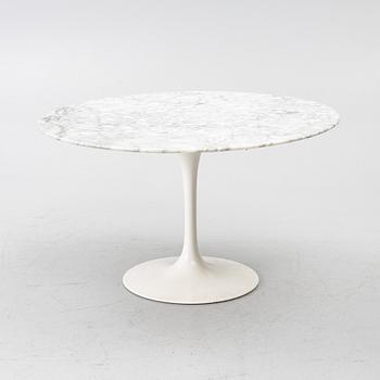 Eero Saarinen, Tulip coffee table, second half of the 20th century.