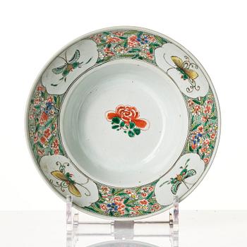 Skål, porslin. Qingdynastin, Kangxi (1662-1722).
