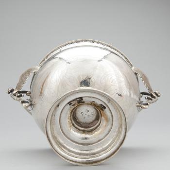 BRÄNNVINSSKÅL, silver, Christoffer Bauman, Hudiksvall, 1780. Vikt ca 318g.