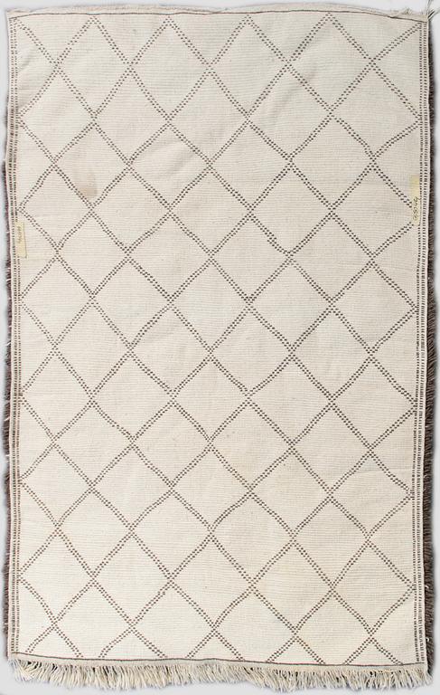 Matta, Beni Ourain. Ca 290x185 cm.