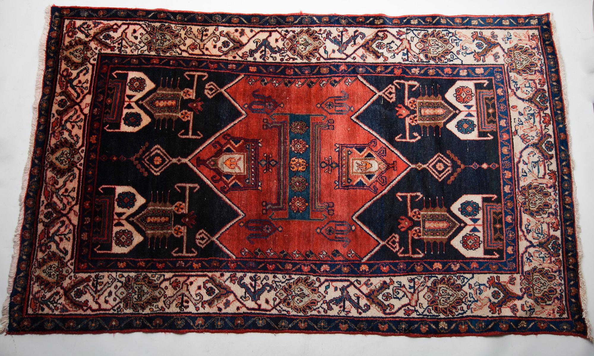 MATTA, Hamadan, old, ca 233x138 cm.