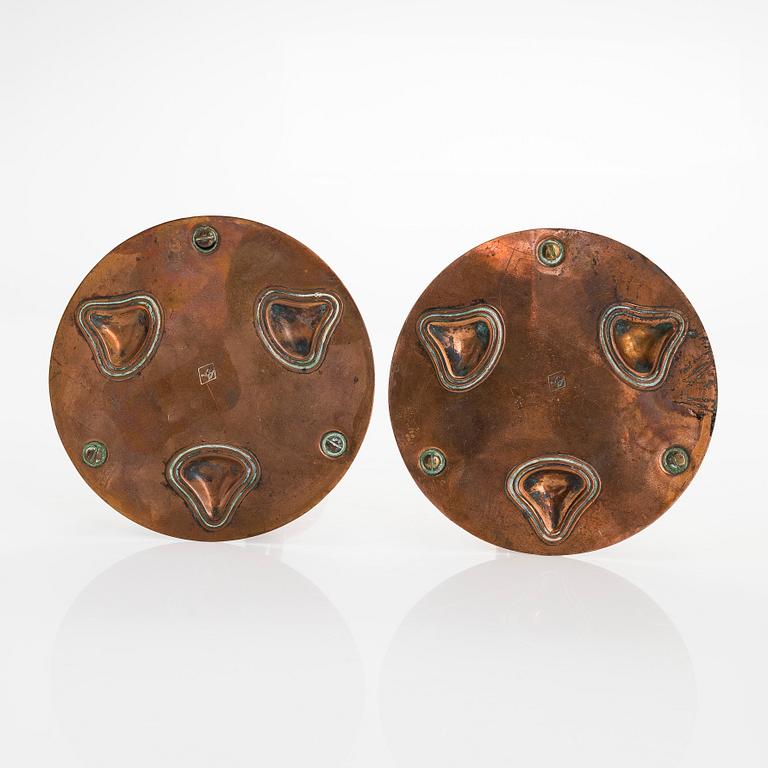 Kynttilänjalkapari, WMF (Württembergische Metallwarenfabrik), 1900-luvun alku.