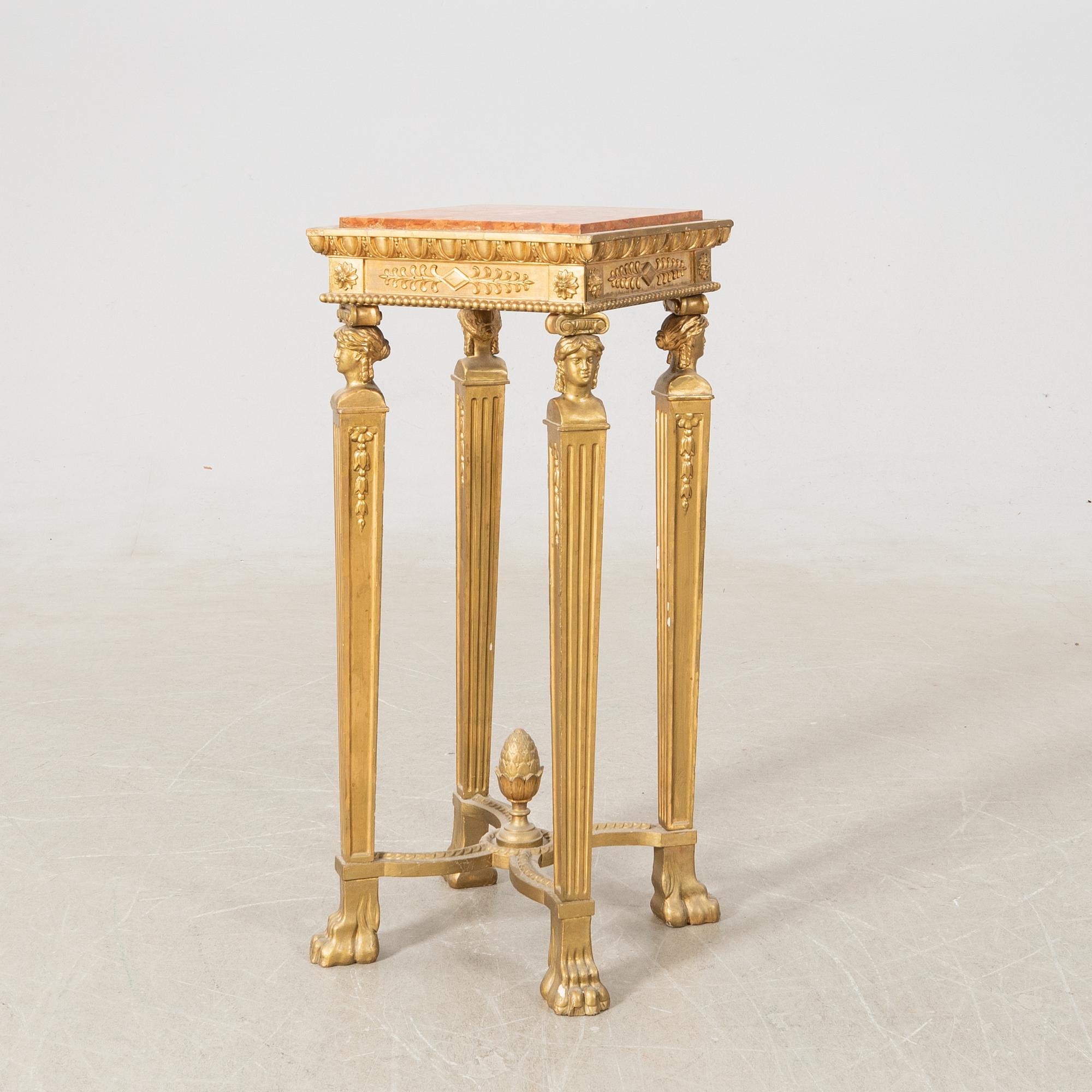 Piedestal Empire-stil 1900-talets första hälft.