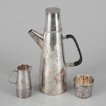 KAFFESERVIS, 3 delar, sterlingsilver, C. G. Hallberg, Stockholm, 1960-1961, vikt 515,1 gram.