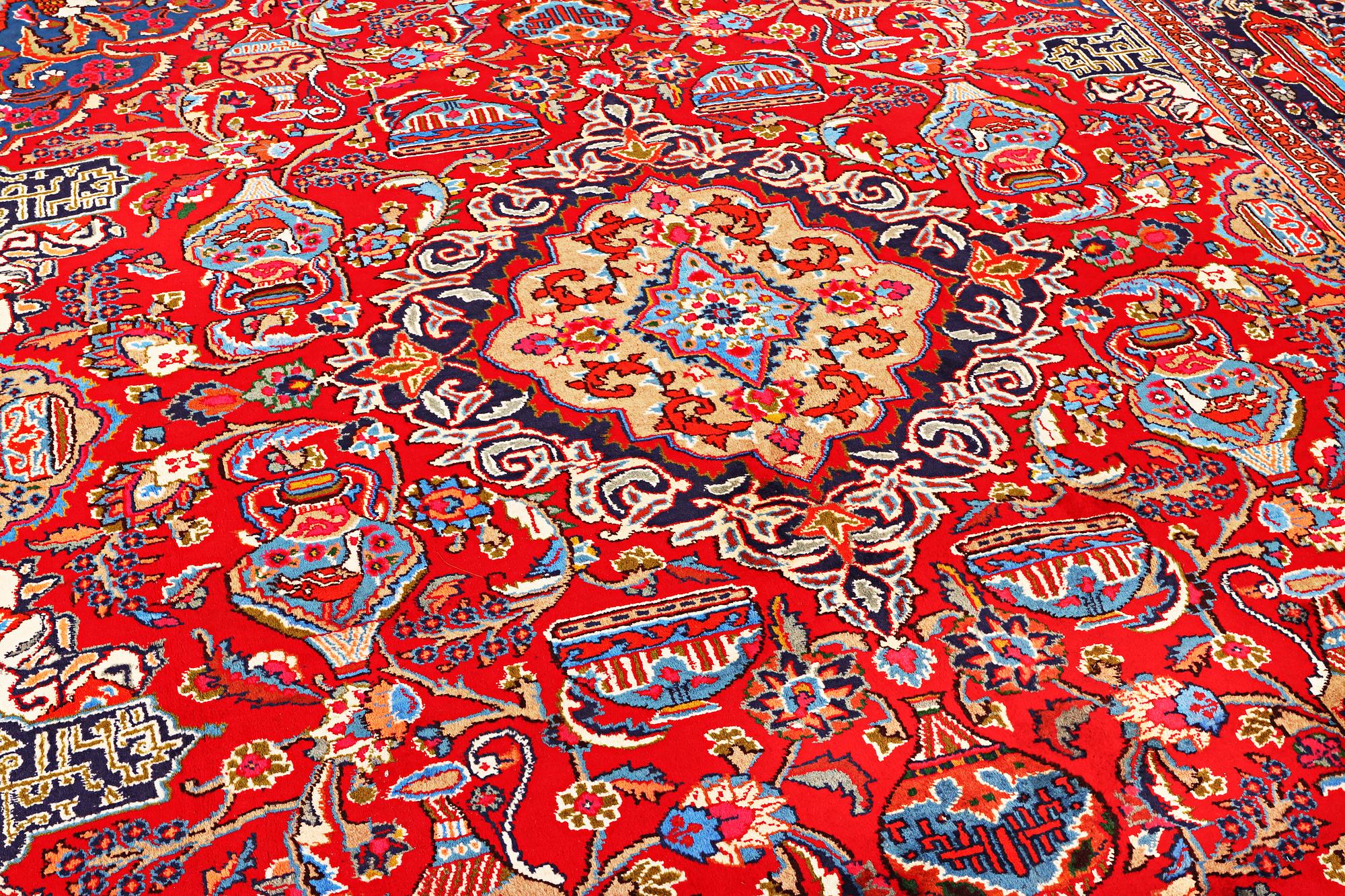 A Kashmar carpet, a. 376 x 298 cm.