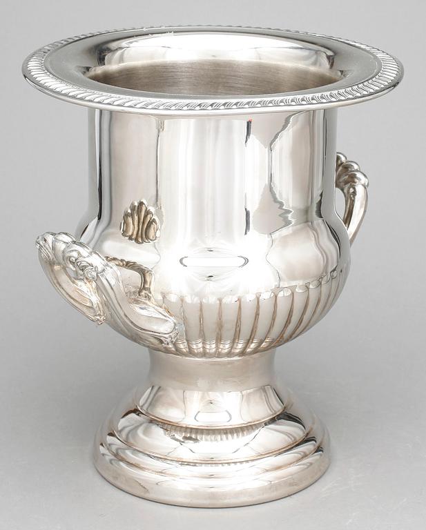 VINKYL, vitmetall, senempirestil, 1900-tal.