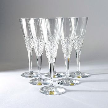 Vicke Lindstrand, a set of six champagne glasses "Ambassadör" Kosta Boda.