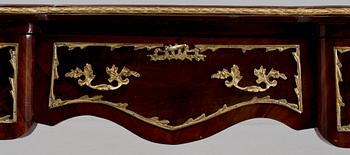 SKRIVBORD, Louis XV-stil, 1900-talets andra hälft.