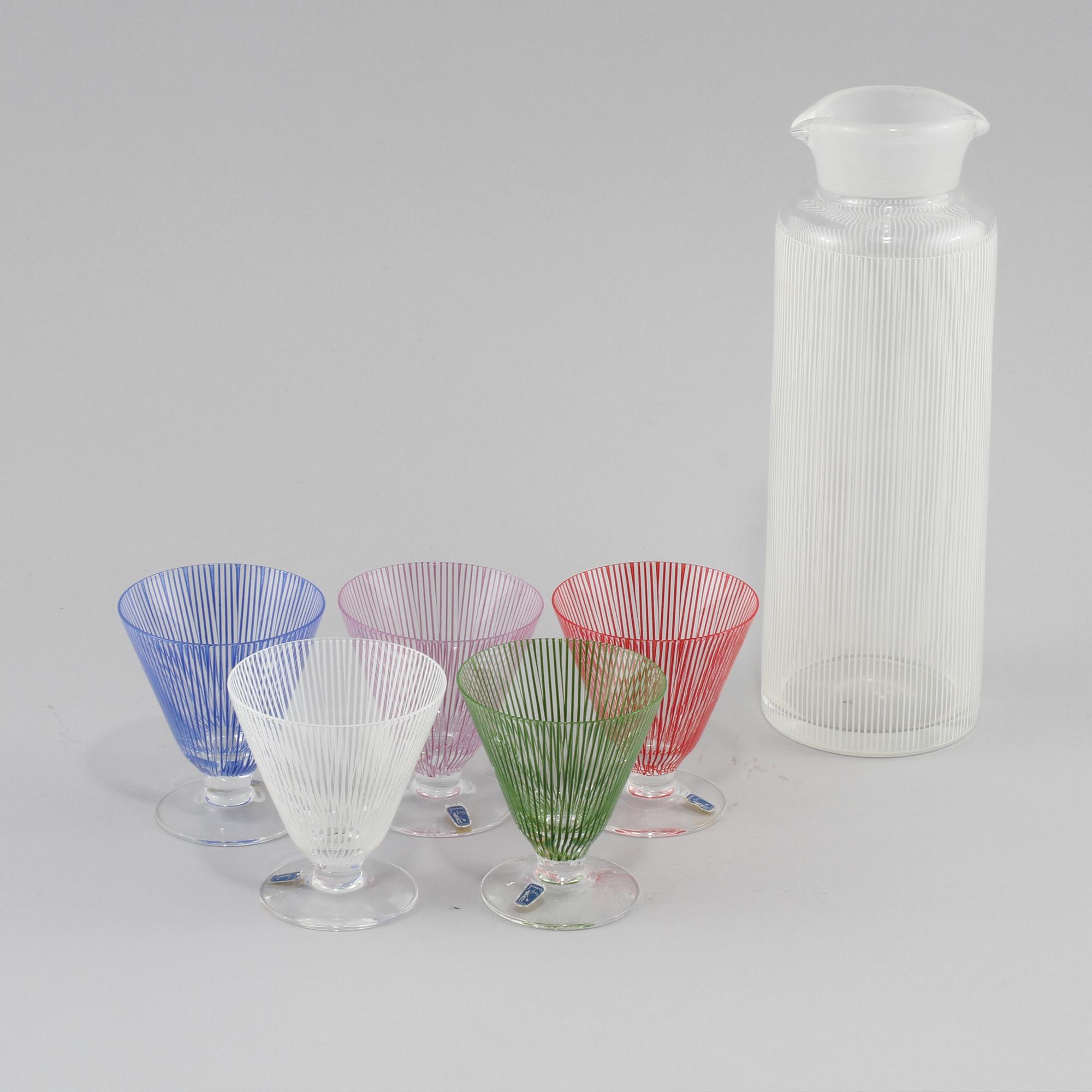 KARAFF och COCKTAILGLAS, 5 st, troligen "Stripe", Bengt Orup, Johansfors, 1900-talets mitt.
