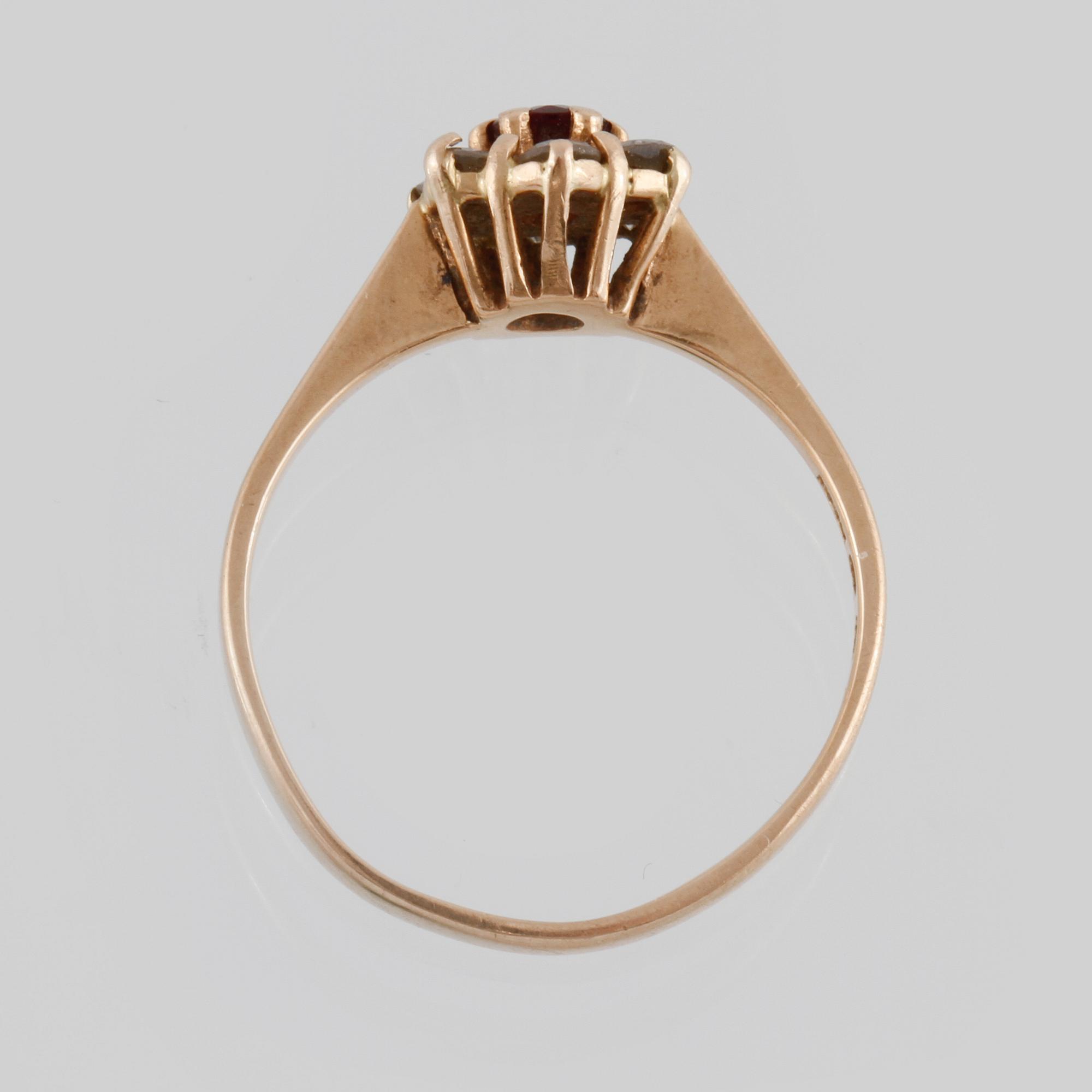 RING, 18K guld med 6 briljantslipade diamanter samt en fasettslipad rubin, Guldex, Göteborg, 1990. Vikt 2,5 g.