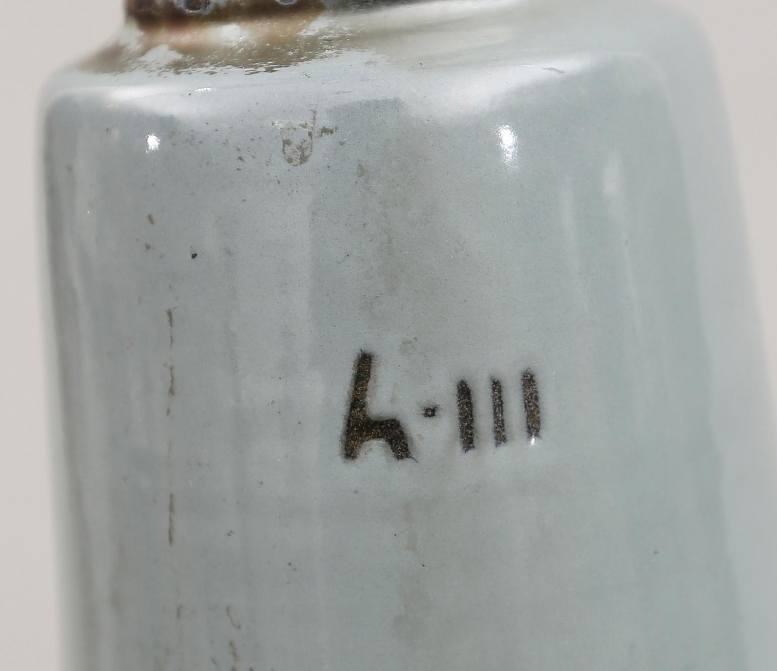 INDUSTRILAMPOR, 2 st, emalj, 1900-talets första hälft. Höjd 44 cm.