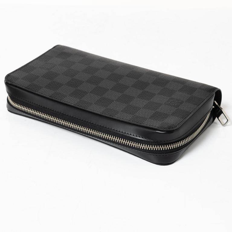Louis Vuitton, plånbok/ clutch, "Zippy XL", 2019.