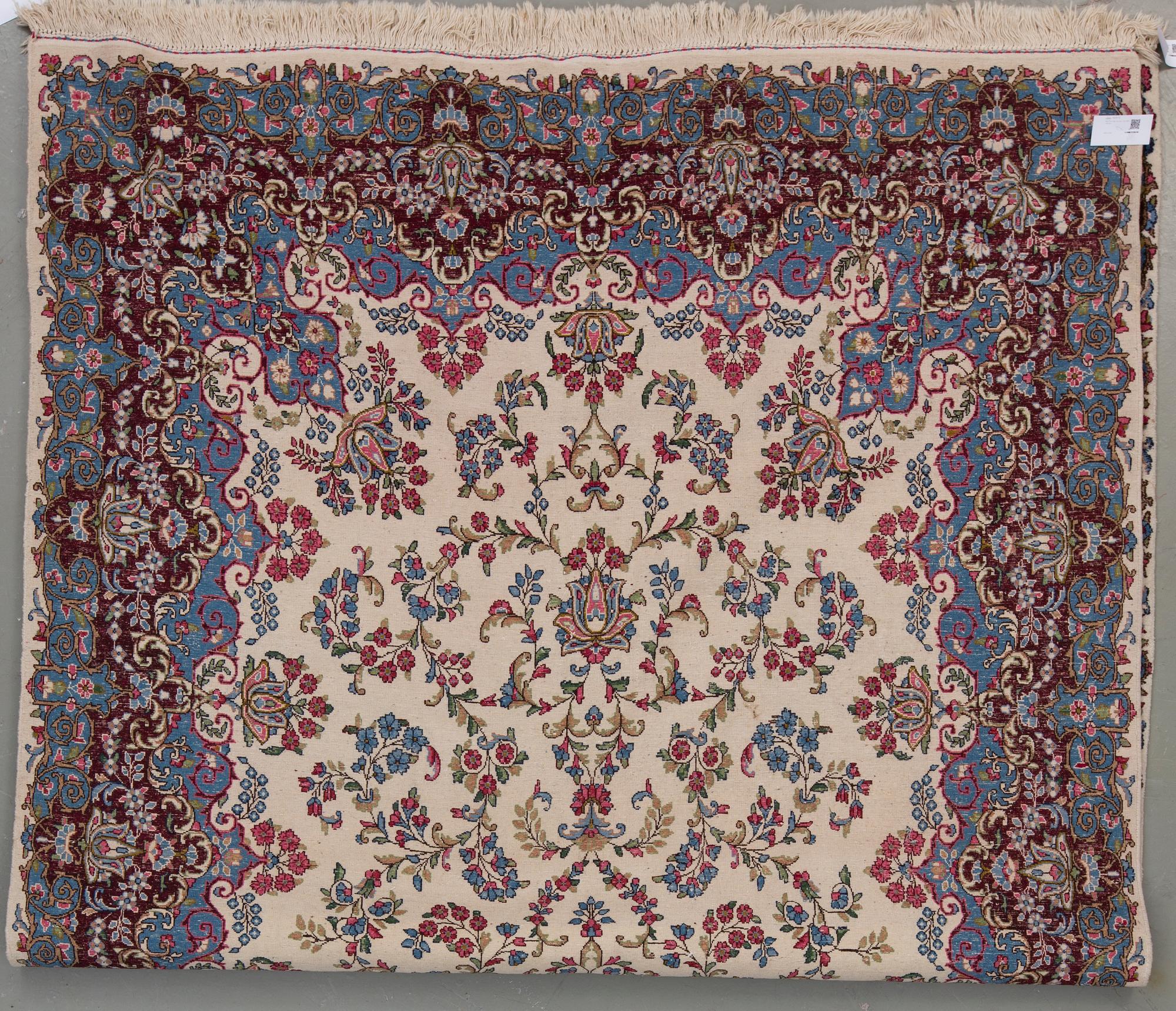 MATTA. old, Kirman. Ca 293 x 178 cm.