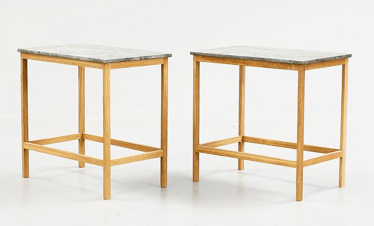 SÄNGBORD, ett par, ek och öländsk kalksten, 2000-tal.