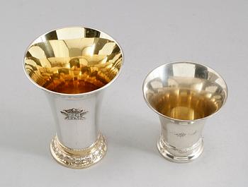 BÄGARE, 2 st, silver, GAB 1945 samt MGAB 1957. Total vikt 257 g.
