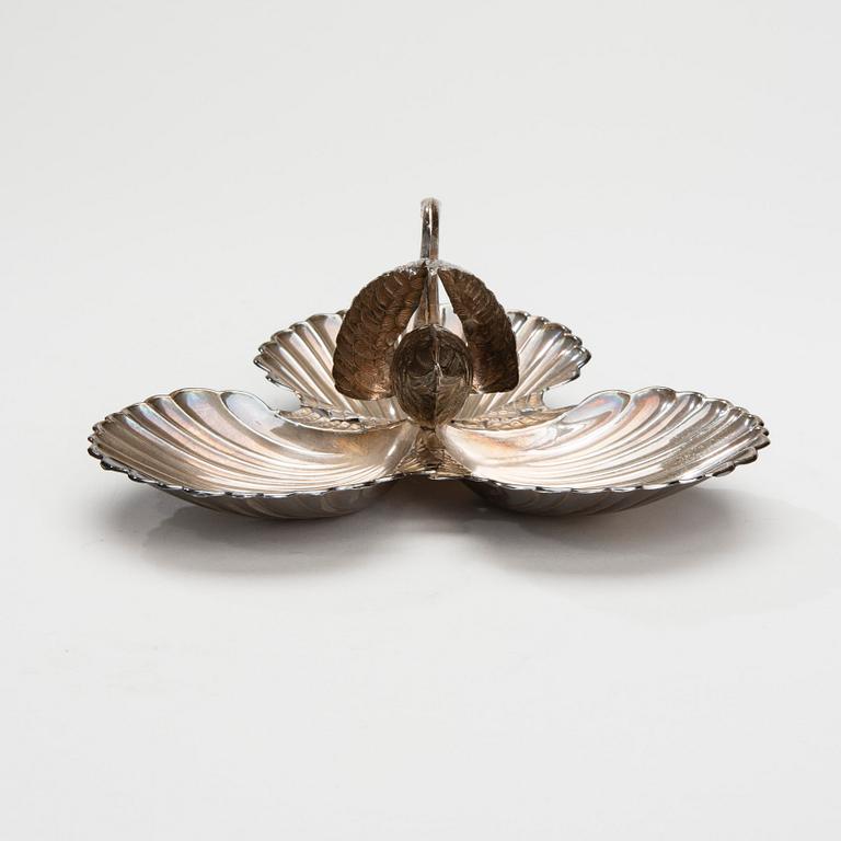 SERVERINGSKÄRL, silver, spanska stämplar. Vikt 120 g.