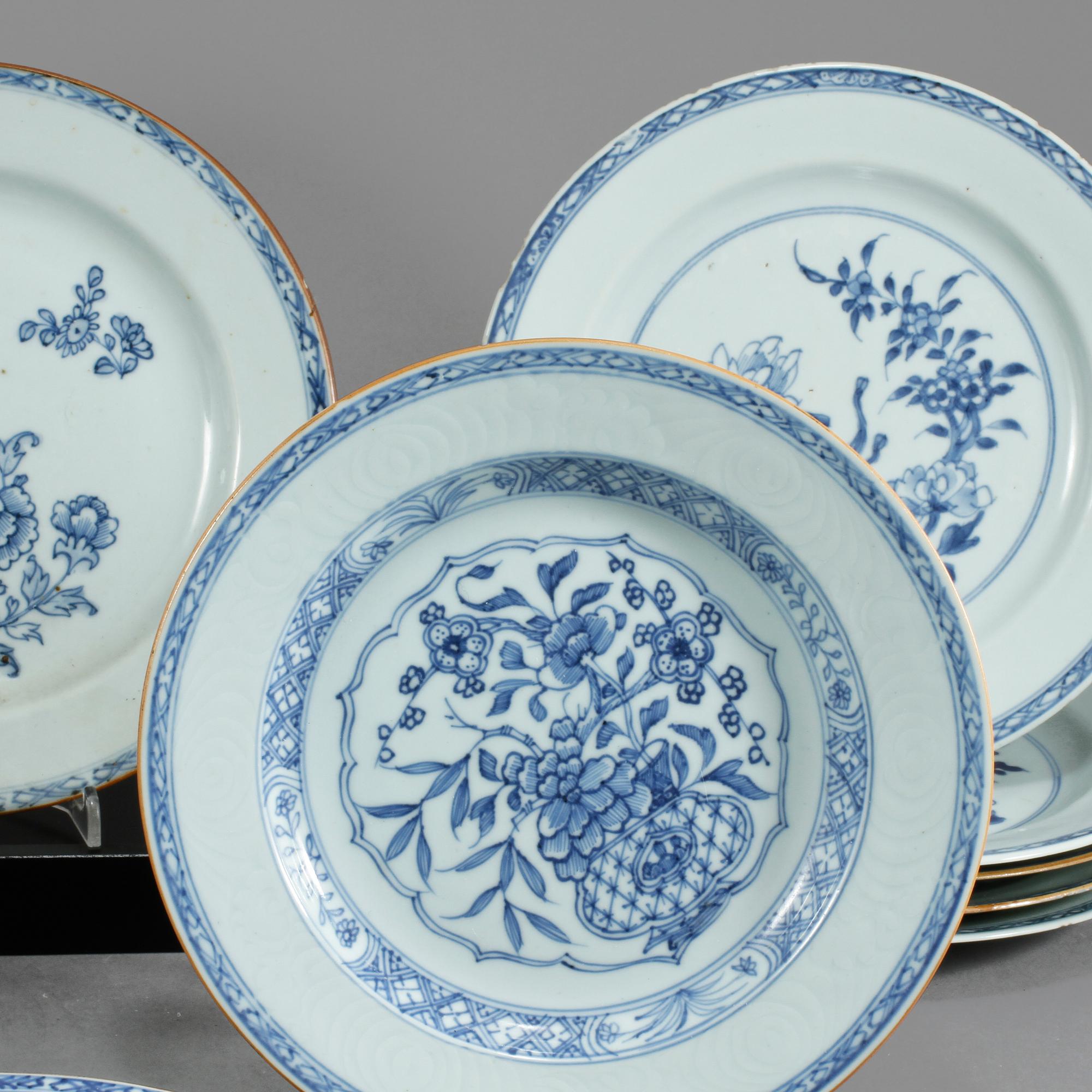 TALLRIKAR, 12 st, porslin, Kina, 1700-tal.