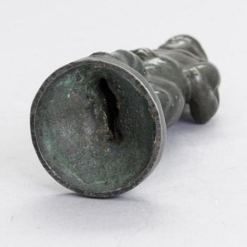 Hjalmar Stenholm, pronssiveistos, signeerattu.