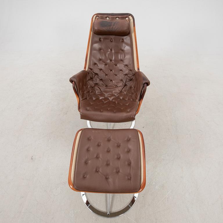 Bruno Mathsson fåtölj "Jetson" med fotpall 2012.