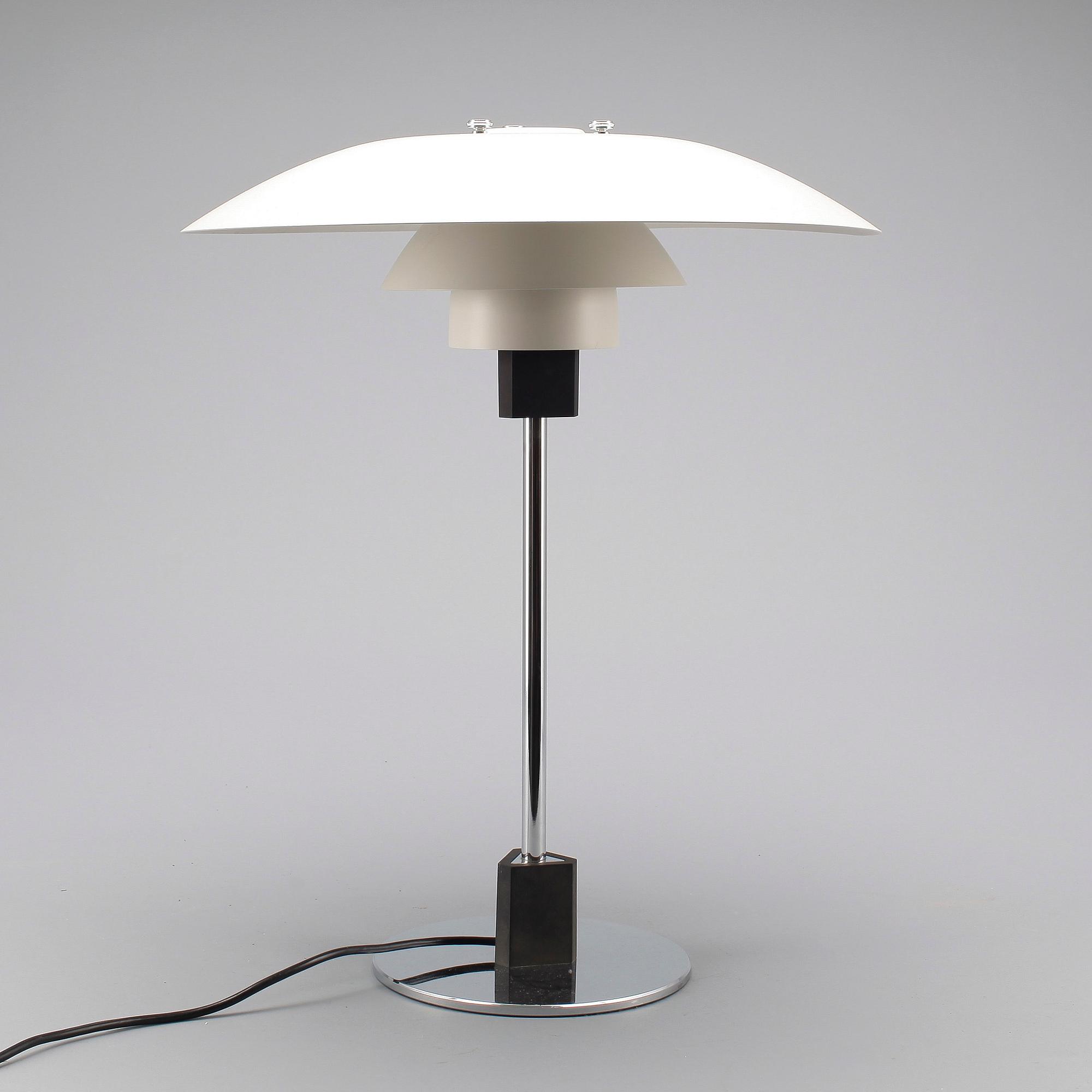 BORDSLAMPA, PH-4/3, Poul Henningsen, Louis Poulsen, Danmark, 1900-talets slut.