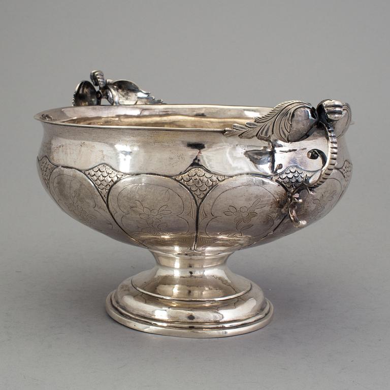 A SWEDISH SILVER brany-bowl, mark of Nils Grubb, Hudiksvall 1782. Weight ca 335 g.