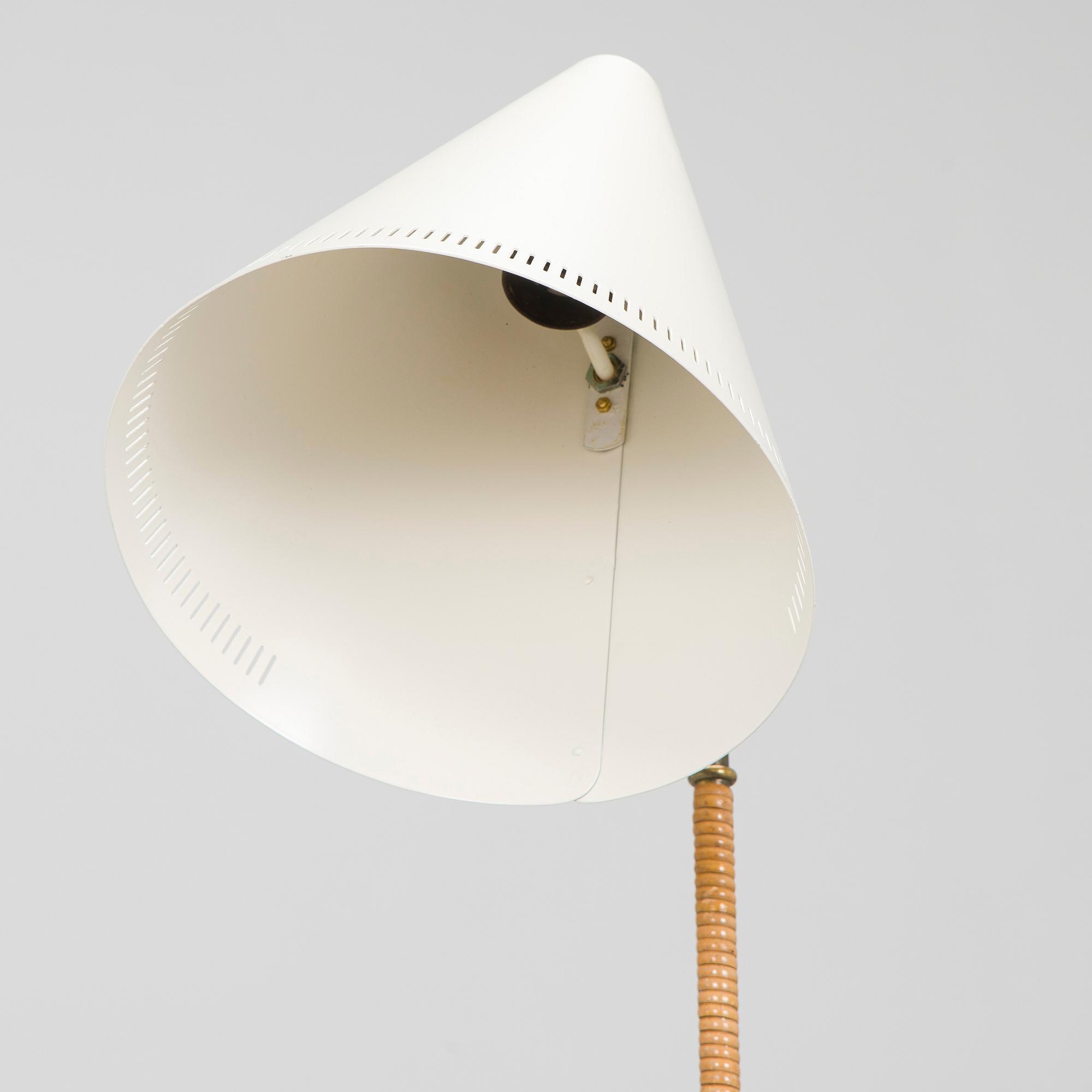 Paavo Tynell, a mid-20th century K10-10 floor lamp for Taito.