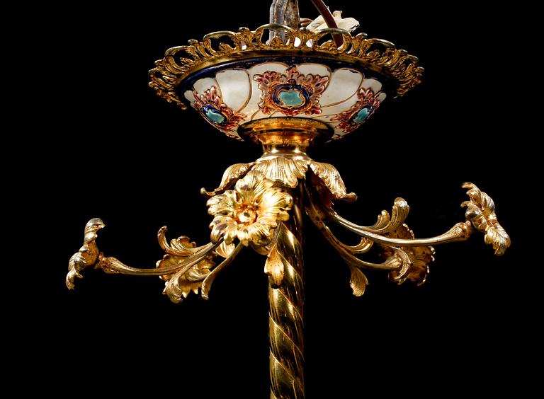 TAKLAMPA, 1900-talets början, höjd ca 100 cm.