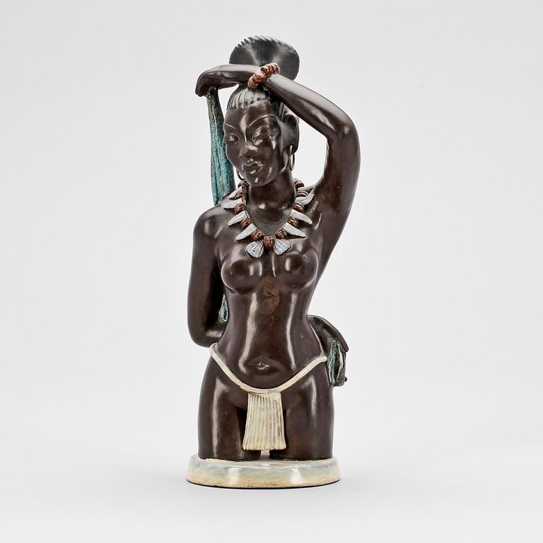 FIGURIN, keramik, etikettmärkt o stämpelmärkt Anzengruber, Wien, Österrike, 1900-talets andra hälft.