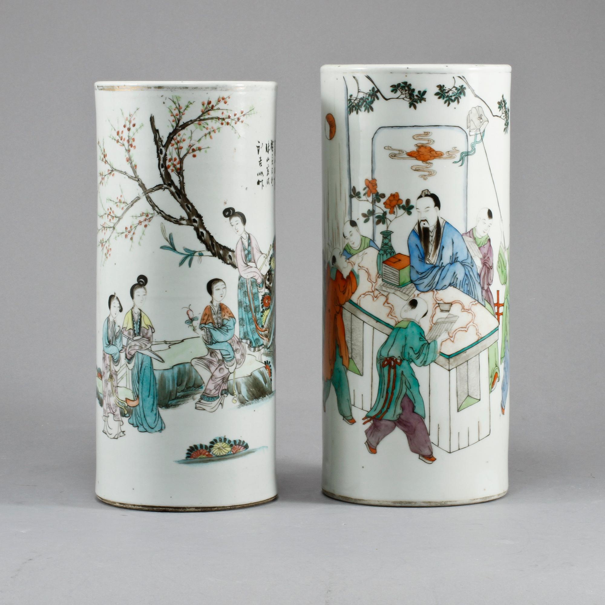 PENSELVASER, 2 st, porslin, Kina, 1900-tal.