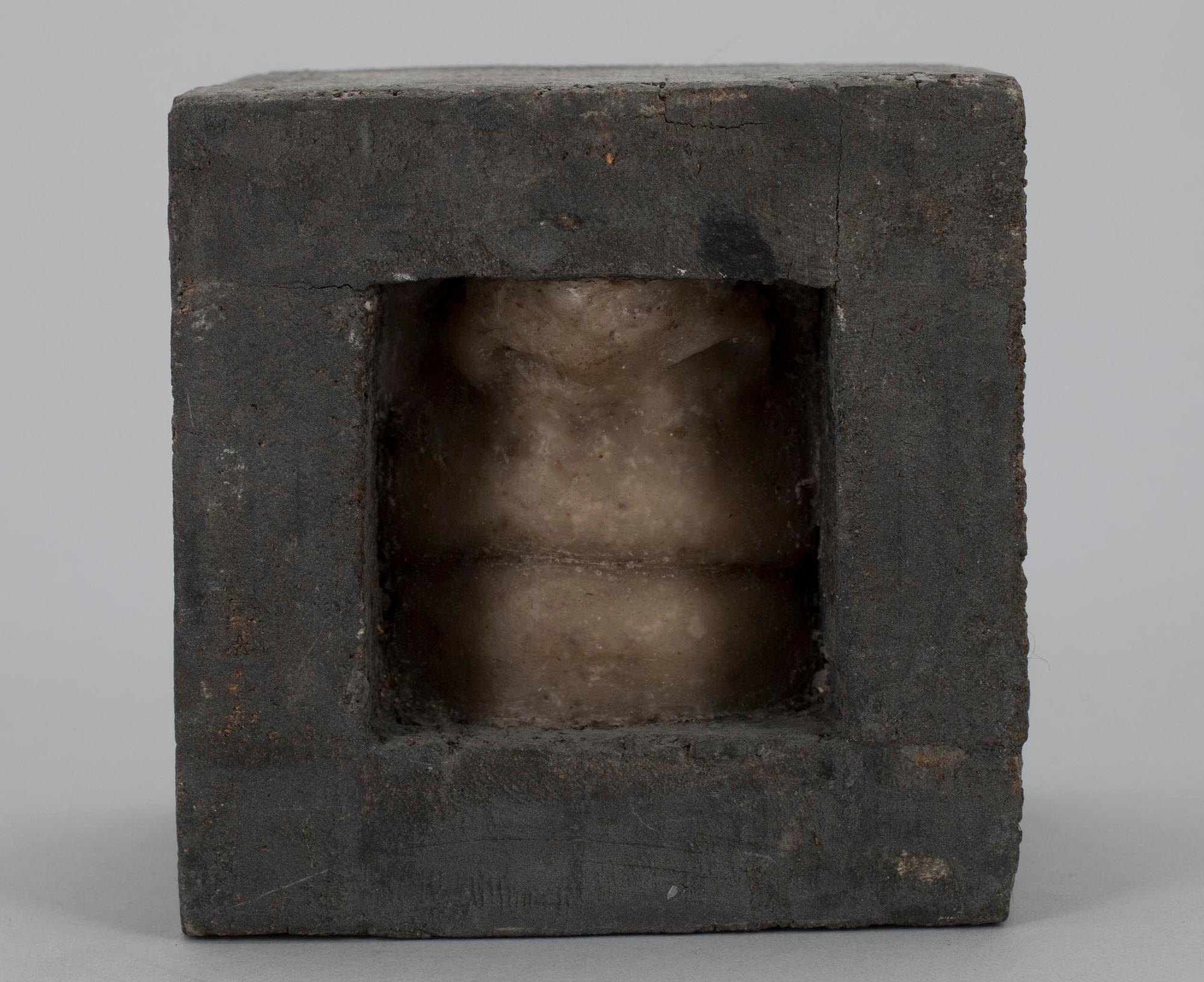 ANNE MESKANEN, "SMÅLEENDE", trä och vax, sign. 1996.