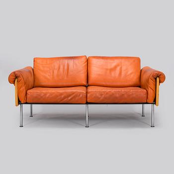 Yrjö Kukkapuro, sohva ja nojatuoli "Ateljee" tilaustyö, Haimi, 1970-luvun loppu.