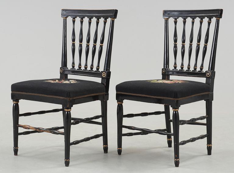 STOLAR, ett par, gustavianska, omkring 1800.