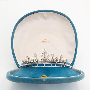 Tiara/Collier Hugo Strömdahl 18K vitguld med gammal- och rosenslipade diamanter.