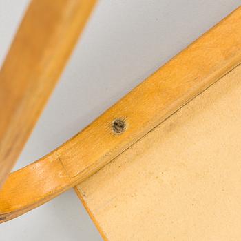 Alvar Aalto, vägghyllor, 2 st, modell 112/L för O.Y. Huonekalu- ja Rakennustyötehdas A.B 1900-talets mitt.