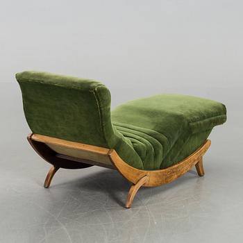 A mid 20th century day bed.