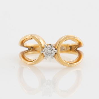 Ring, fantasy model, 18K gold with diamond.