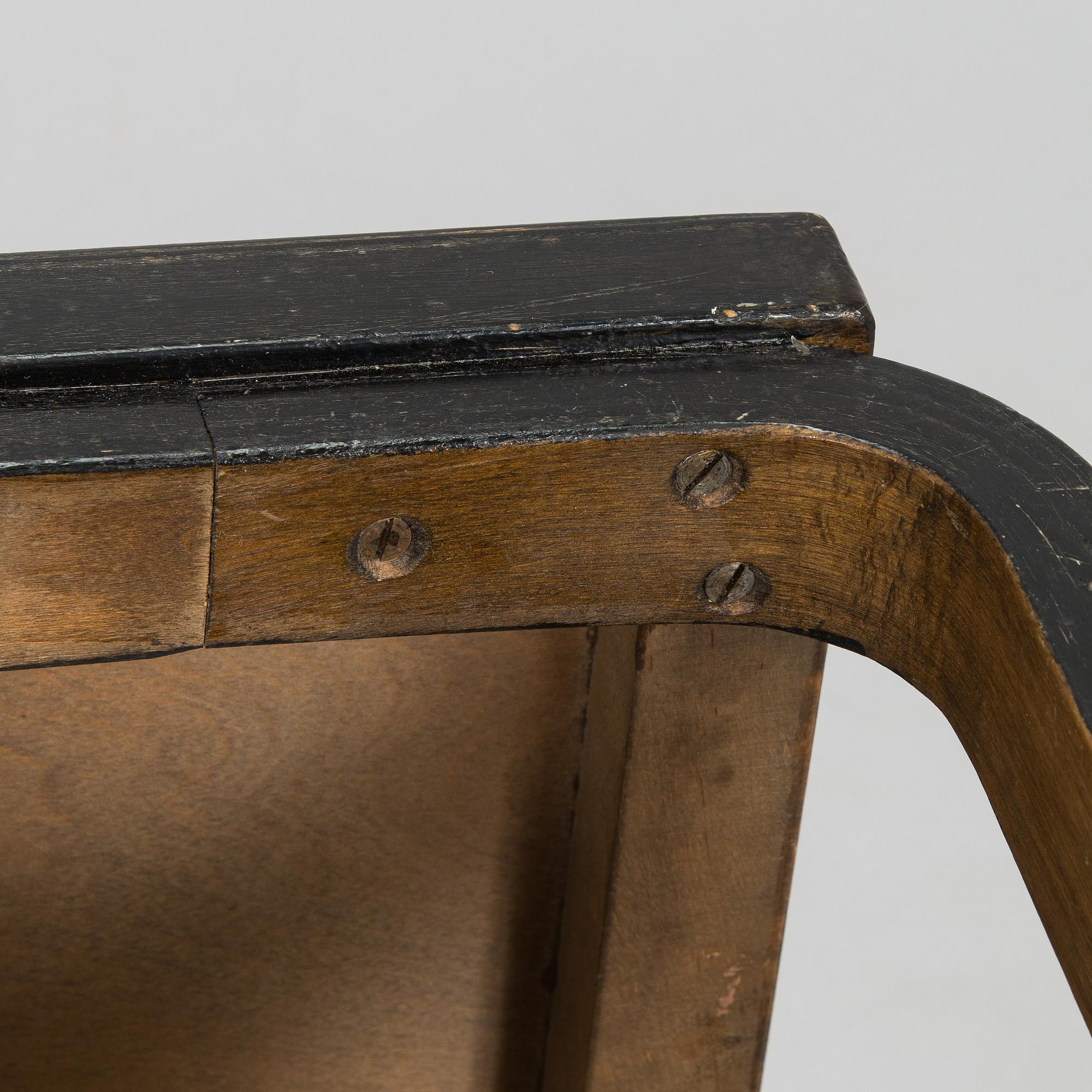 Alvar Aalto, sidobord, modell 87,  O.Y. Huonekalu- ja Rakennustyötehdas A.B. 1930/1940-tal.