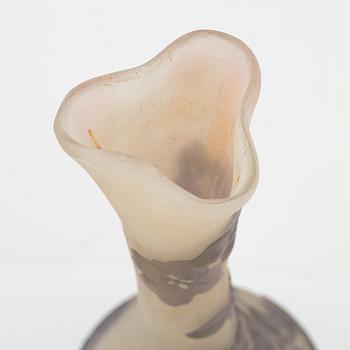 Emile Gallé an Art Nouveau cameo vase, Nancy, France, after 1904.