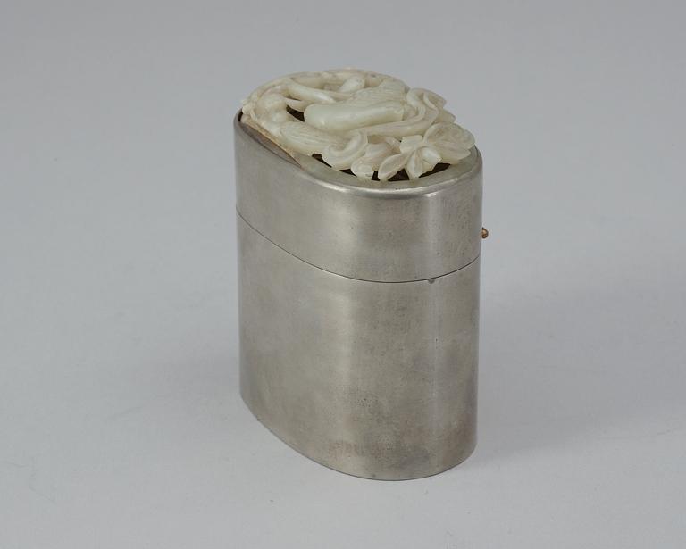 Estrid Ericson, An Estrid Ericson pewter box with nefrit cover, Svenskt Tenn, Stockholm 1954.