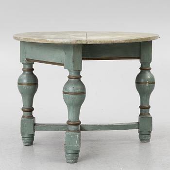 Drop-leaf table, 18th century.