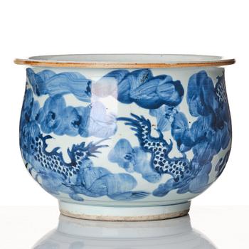 A blue and white censer, Qing dynasty, 18/19th Century.