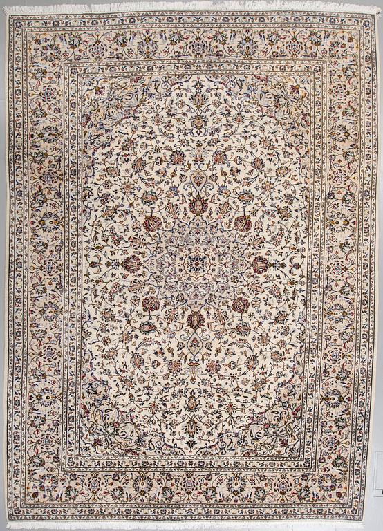 A RUG FROM KESHAN, 337 x 247 cm.