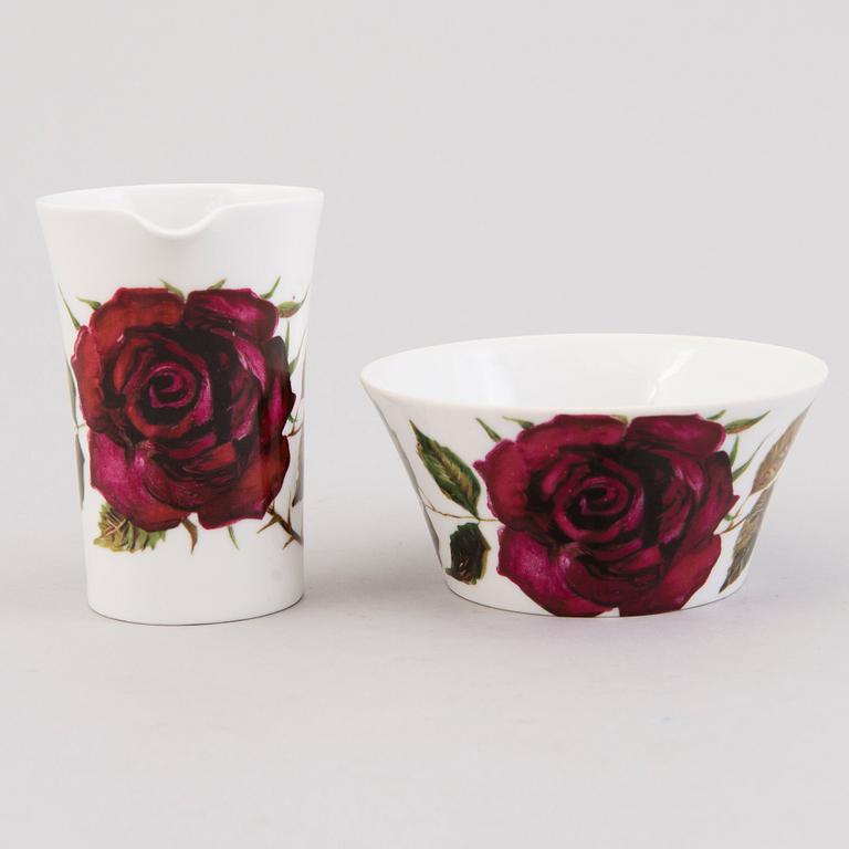 A 22(+1)-piece porcelain coffee set,  "Ruusu" (Rose), Anneli Qveflander & Ulla Procopé. In produktion 1957-1969.