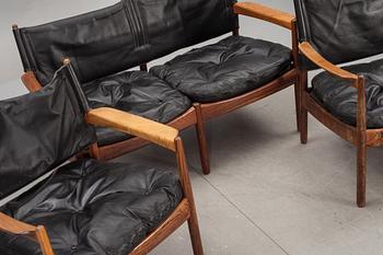 KARMSTOLAR, ett par samt SOFFA, jakaranda, Gunnar Myrstrand för Källemo. 1960-tal. CITES-intyg medföljer.
