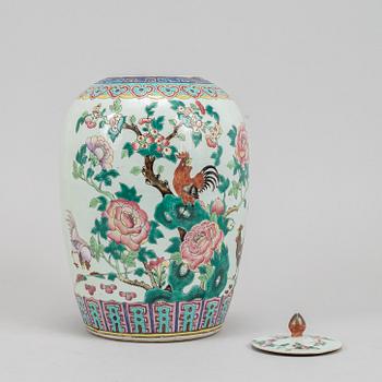 A famille rose vase, China, early 20th Century.